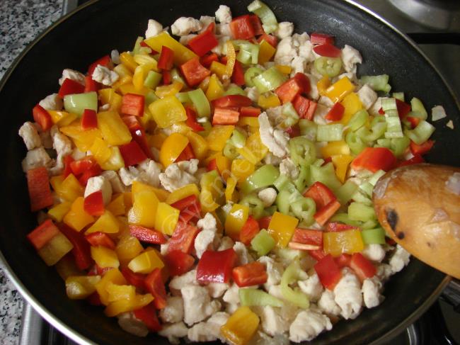 Kakaolu Gelin Pastası Tarifi Kakaolu Gelin Pastası Tarifi