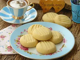 Üç Malzemeli Un Kurabiyesi