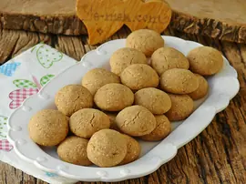 Ağızda Dağılan Susamlı Kurabiye