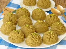 Antep Fıstıklı İrmik Helvası