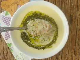 Arpa Şehriyeli Yoğurt Çorbası