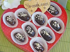 Bademli Çikolatalı Hurma Tatlısı