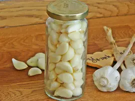 Buzdolabında Soyulmuş Sarımsak Saklama