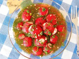 Çatlak Turp Salatası