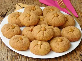 Ceviz Dolgulu İrmik Tatlısı