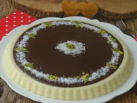 Çikolata Soslu İrmik Tatlısı