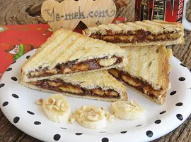 Çikolatalı Muzlu Leyla Tostu