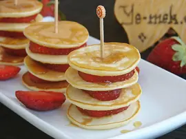 Çilekli Mini Pankek