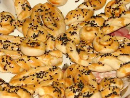 Çörek Otlu Mahlepli Kurabiye (Tuzlu)