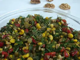 Dereotlu Cevizli Salata