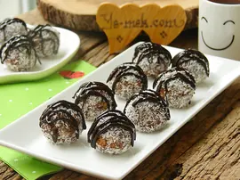 Elmalı Bisküvi Topları