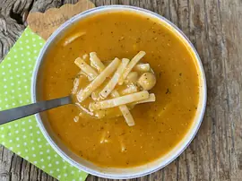 Erişteli Kırmızı Mercimek Çorbası