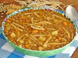 Erişteli Yeşil Mercimek Yemeği