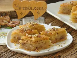 Ev Yapımı Cevizli Baklava