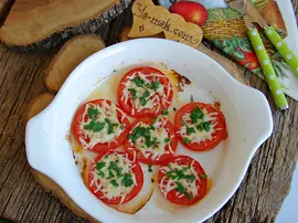 Fırında Kahvaltılık Domates Dilimleri