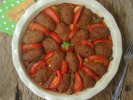 Fırında Köfteli Patlıcan Yemeği