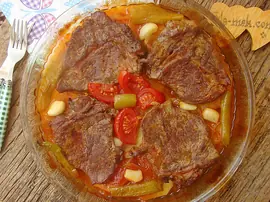Fırında Salçalı Et Yemeği