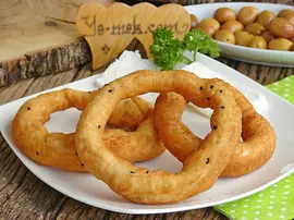 Hazır Ekmek Hamurundan Çörek Otlu Halka Simit