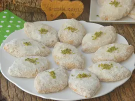 Hindistan Cevizli Un Kurabiyesi