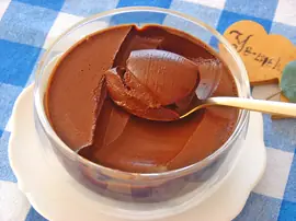 İki Malzemeli Çikolatalı Tatlı