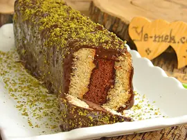 İki Renkli Bisküvili Pasta