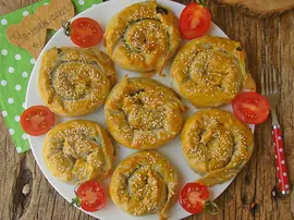 Ispanaklı Gül Böreği