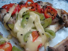 İtalyan Omlet (Dolmalık Biberli, Mantarlı ve Çörek Otlu)