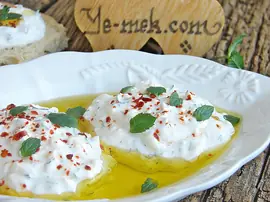 Kahvaltılık Çeşnili Süzme Yoğurt