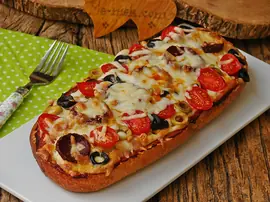 Karışık Ekmek Pizzası