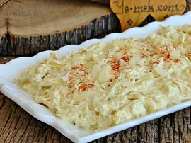 Köri Soslu Tavuk Salatası