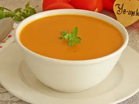 Közlenmiş Biberli Domates Çorbası