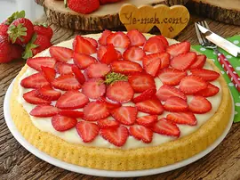 Kremalı Çilekli Tart