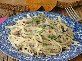 Kremalı Mantarlı Erişte