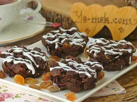 Kuru Meyveli Mısır Gevrekli Çikolatalı Tatlı