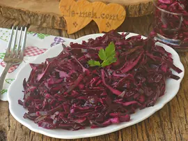 Lokanta Usulü Mor Lahana Salatası