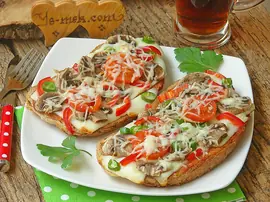 Mantarlı Ekmek Dilimleri