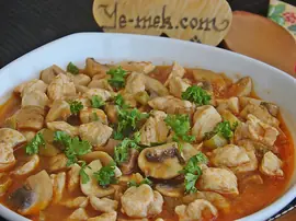 Mantarlı Tavuk Yemeği
