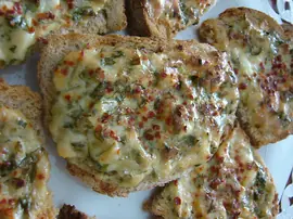 Maydanozlu Ekmek Dilimleri