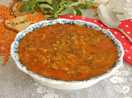 Mercimekli Semizotu Çorbası
