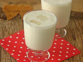 Meyveli Lassi
