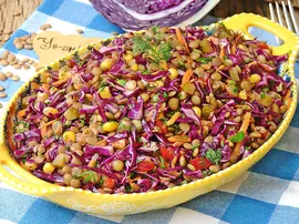 Mor Lahanalı Mercimek Salatası