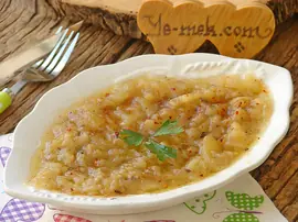 Nar Ekşili Közlenmiş Patlıcan Salatası