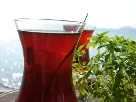 Odun Semaverinde Demleme Çay