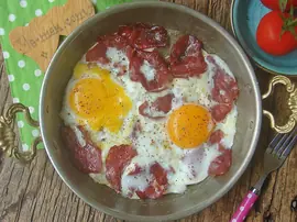 Pastırmalı Yumurta