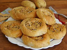 Patatesli Gül Böreği