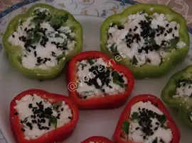 Peynirli Biber Dilimleri