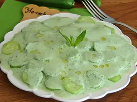 Salatalık Salatası