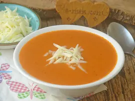 Salçalı Domates Çorbası