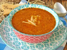 Salçalı Erişte Çorbası