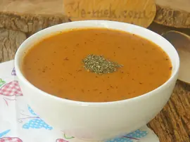 Salçalı Un Çorbası